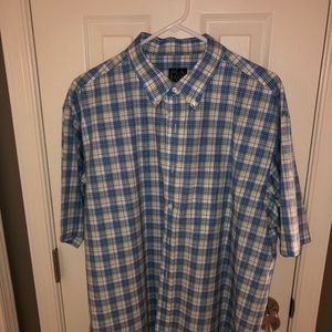 JOS A. BANK SHORT SLEEVE TRAVELER BUTTON DOWN